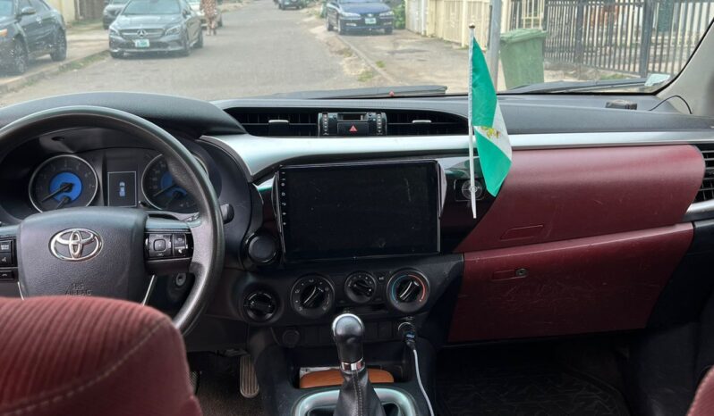 
								Naija Used 2019 Toyota Hilux full									