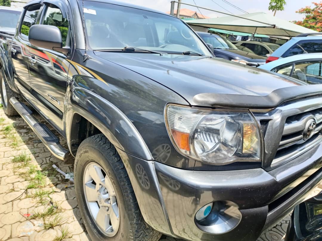 Naija Used 2010 Toyota Tacoma