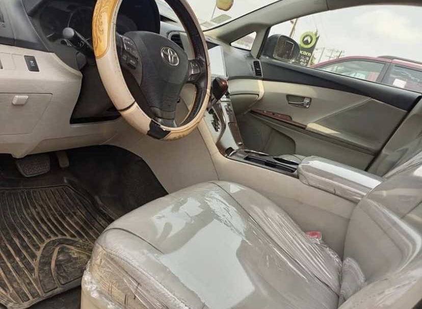 Naija Used 2011 Toyota Venza