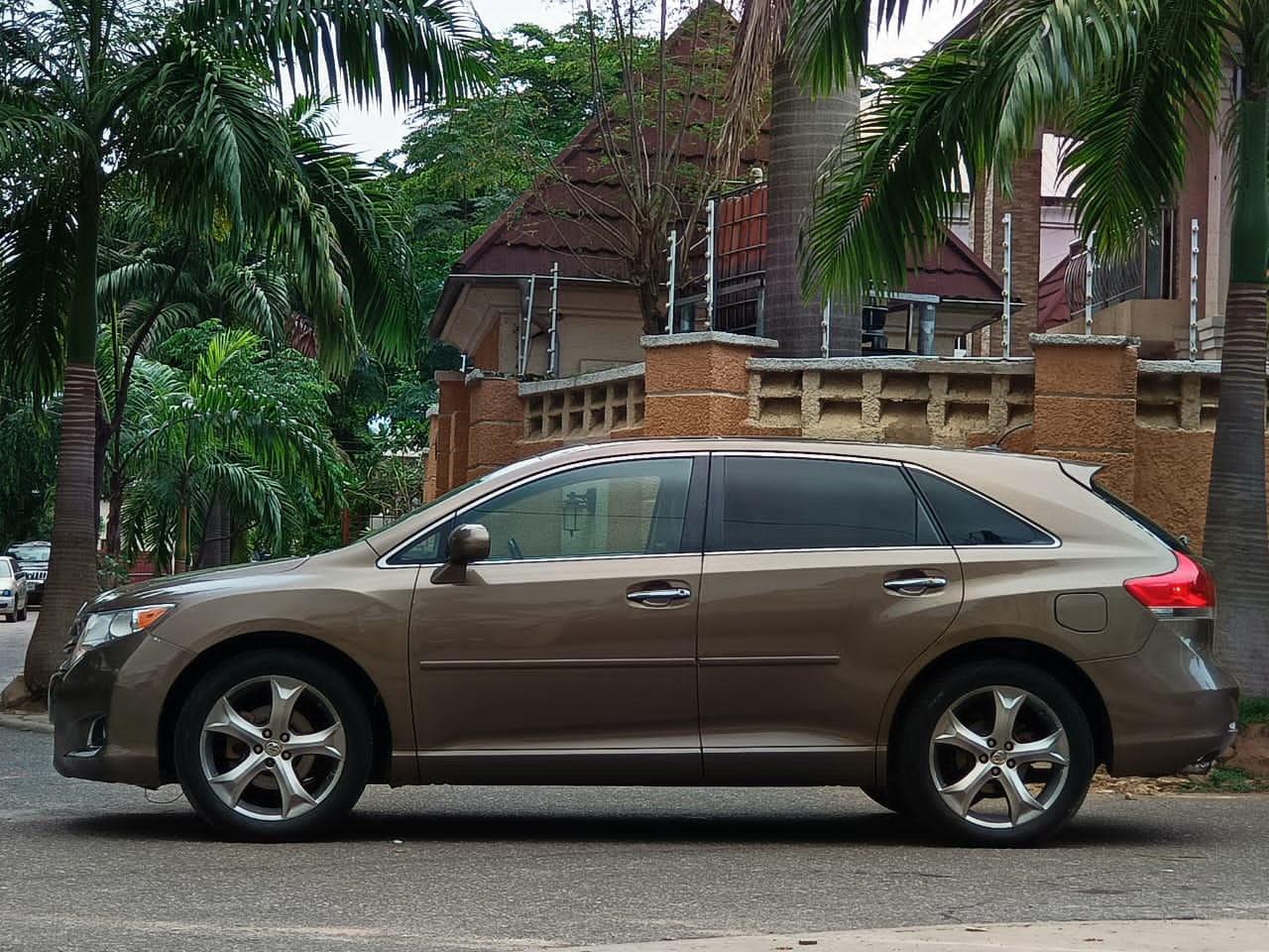 Naija Used 2011 Toyota Venza