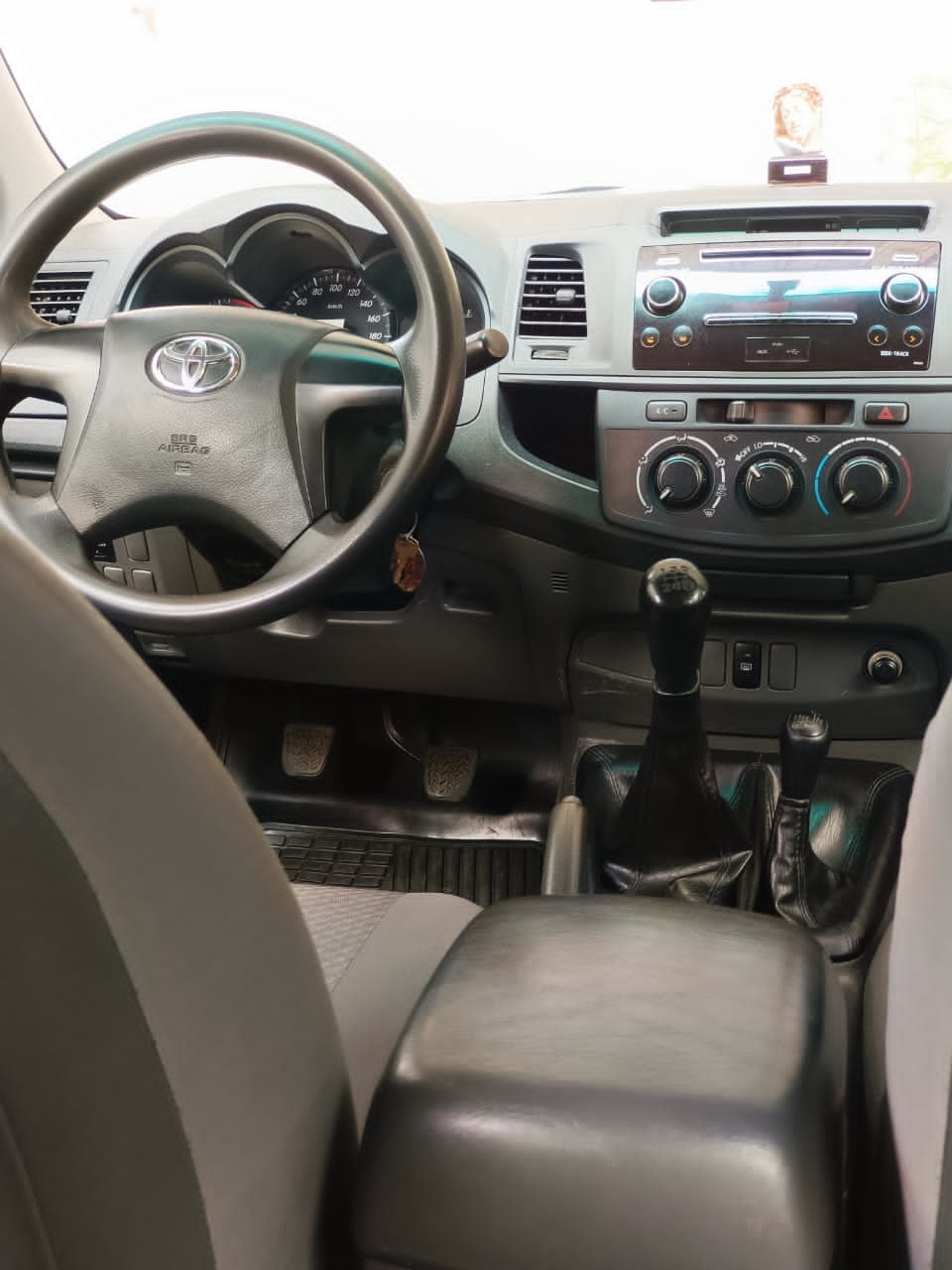 Naija Used 2014 Toyota Hilux