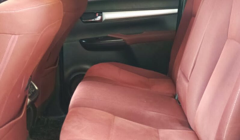 
								Naija Used 2017 Toyota Hilux full									