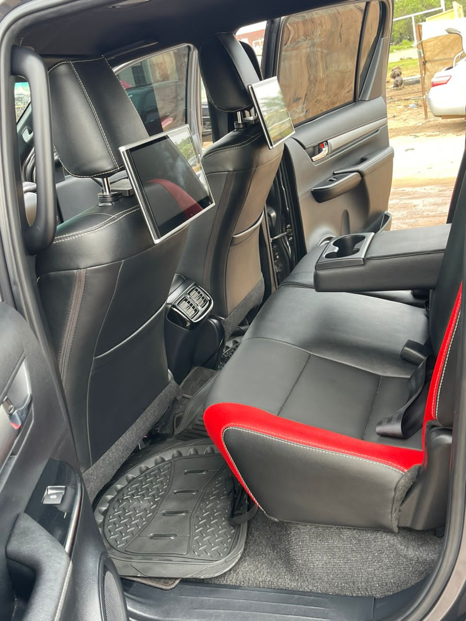 Naija Used 2021 Toyota Hilux