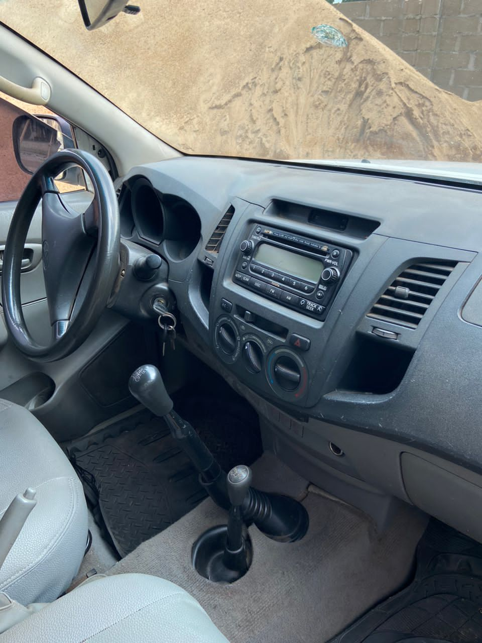 Naija Used 2011 Toyota Hilux